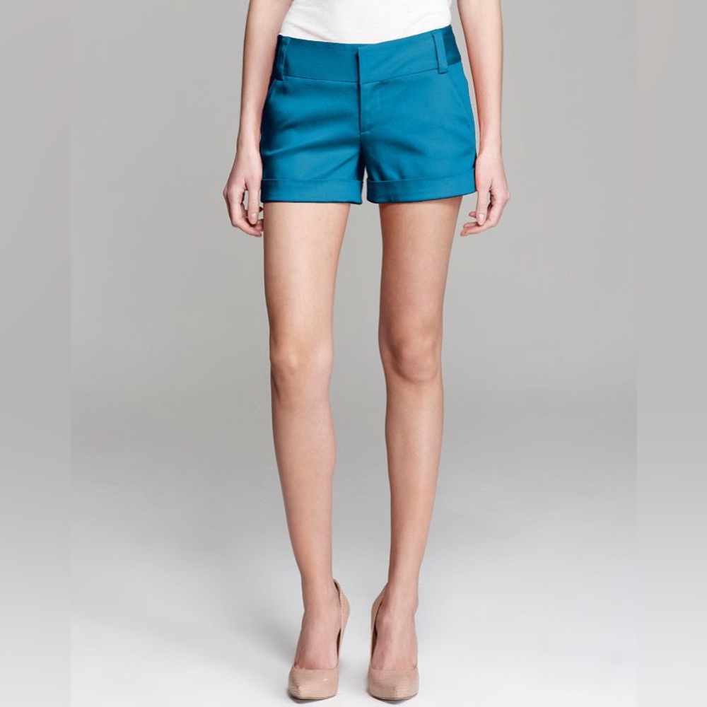 Alice + Olivia Denim Cady cuff shorts size 4